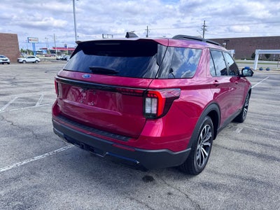 2025 Ford Explorer ST-Line