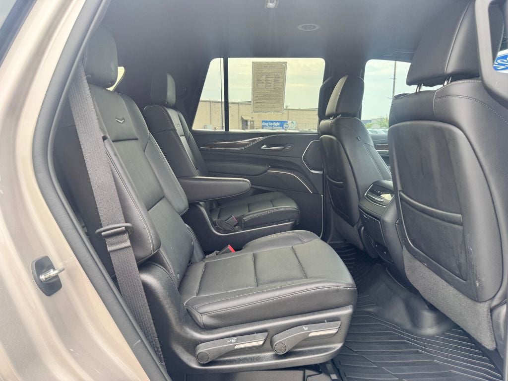 2022 Cadillac Escalade Luxury