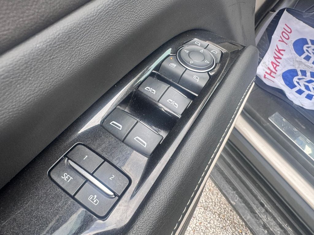 2022 Cadillac Escalade Luxury