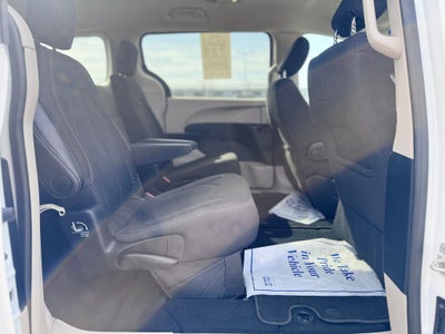 2024 Chrysler Voyager LX