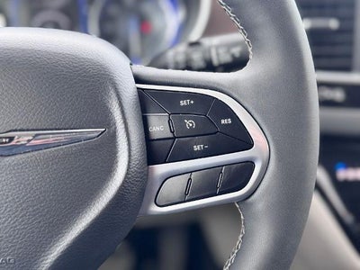 2024 Chrysler Voyager LX