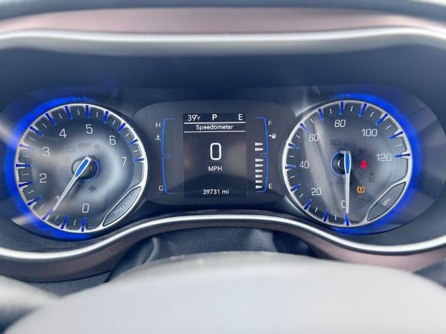 2024 Chrysler Voyager LX