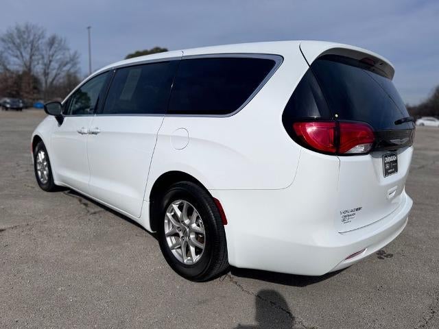 2024 Chrysler Voyager LX