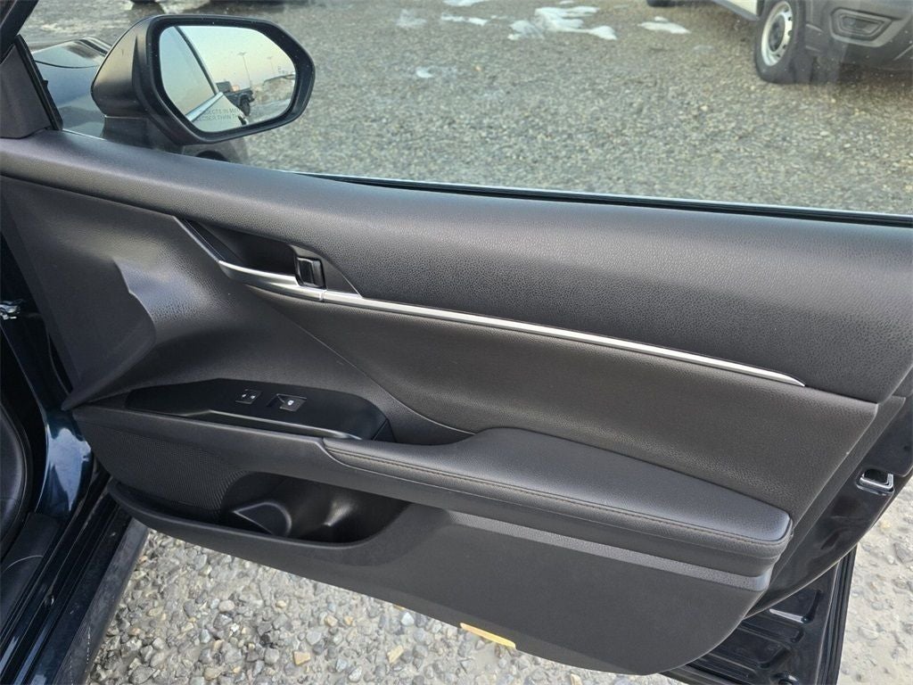 2019 Toyota Camry Hybrid XLE