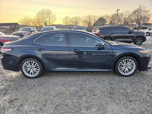 2019 Toyota Camry Hybrid XLE