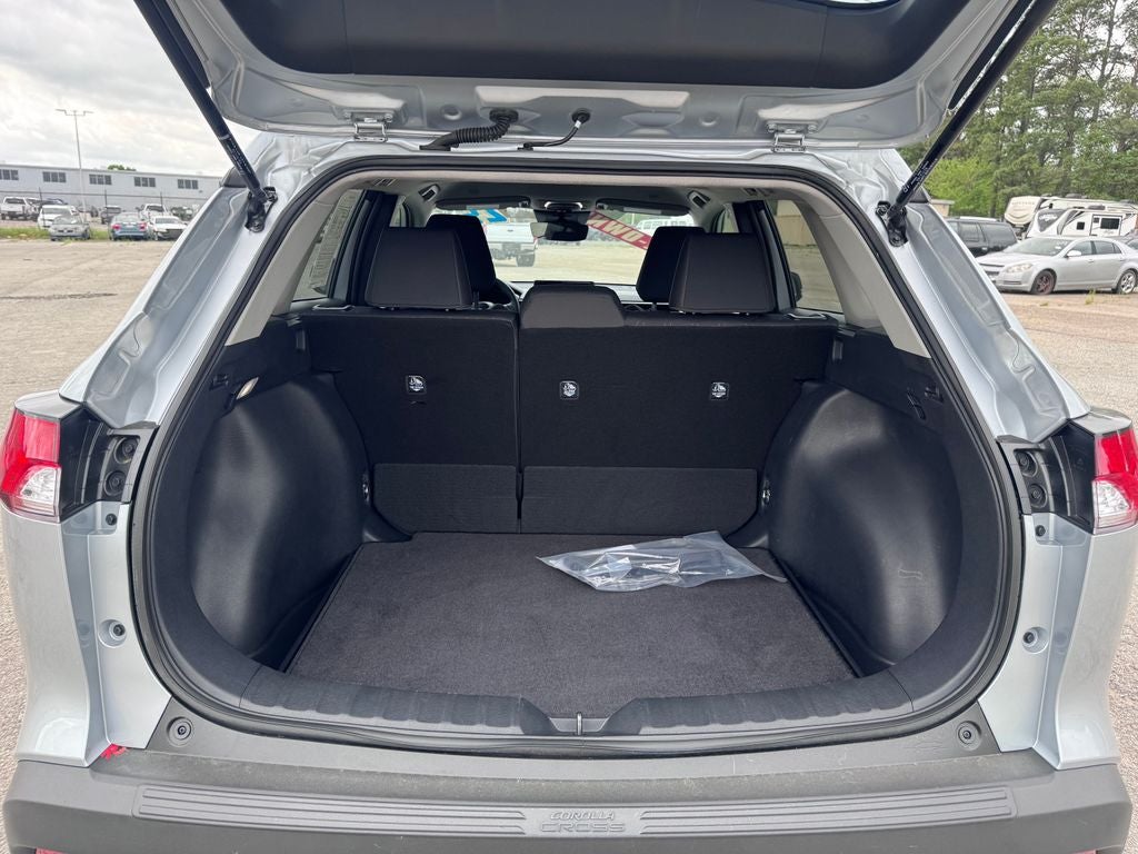 2025 Toyota Corolla Cross LE