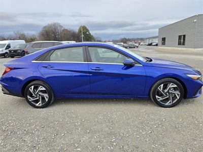 2024 Hyundai ELANTRA Limited