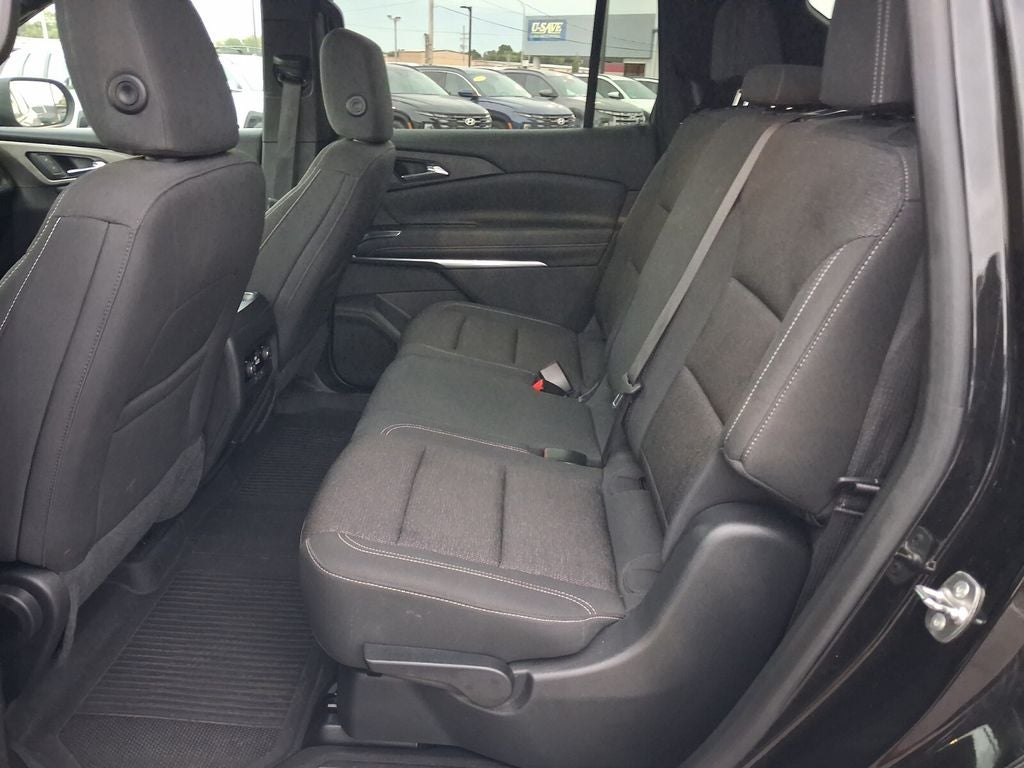 2024 Chevrolet Traverse LS