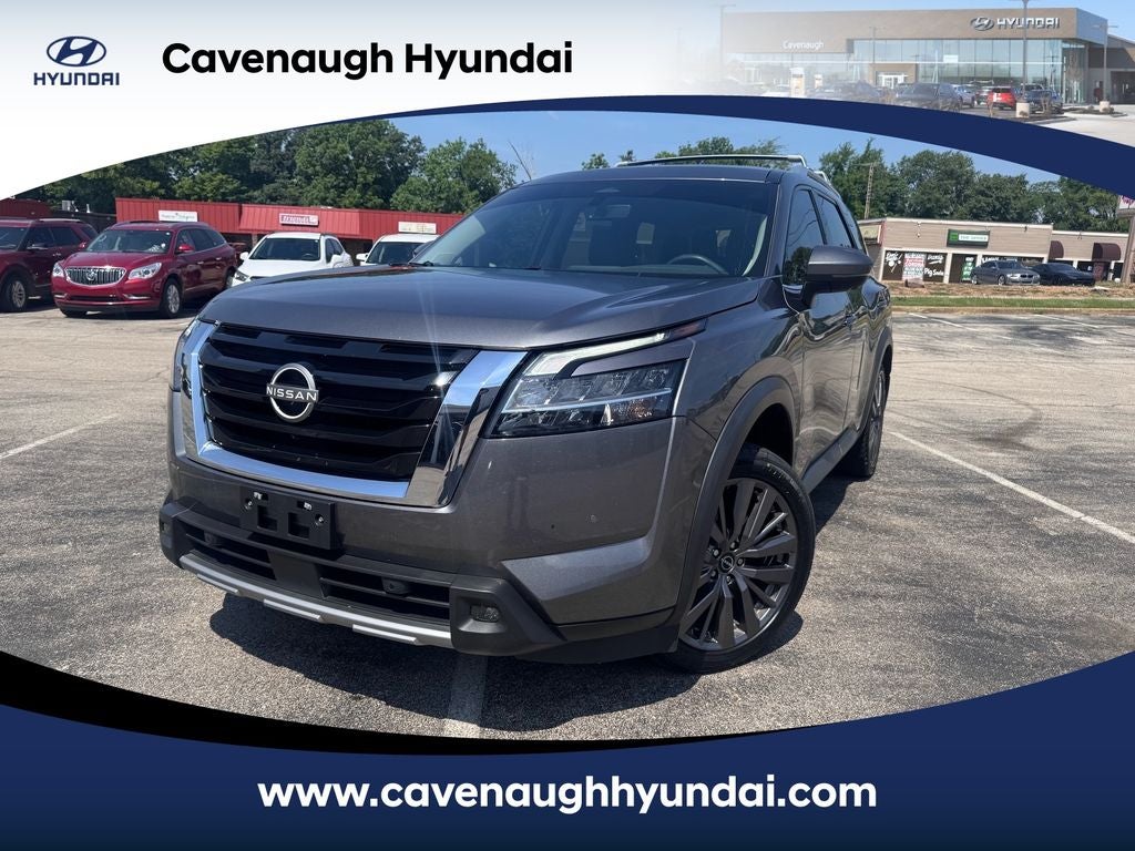 2023 Nissan Pathfinder SL 2WD's photo
