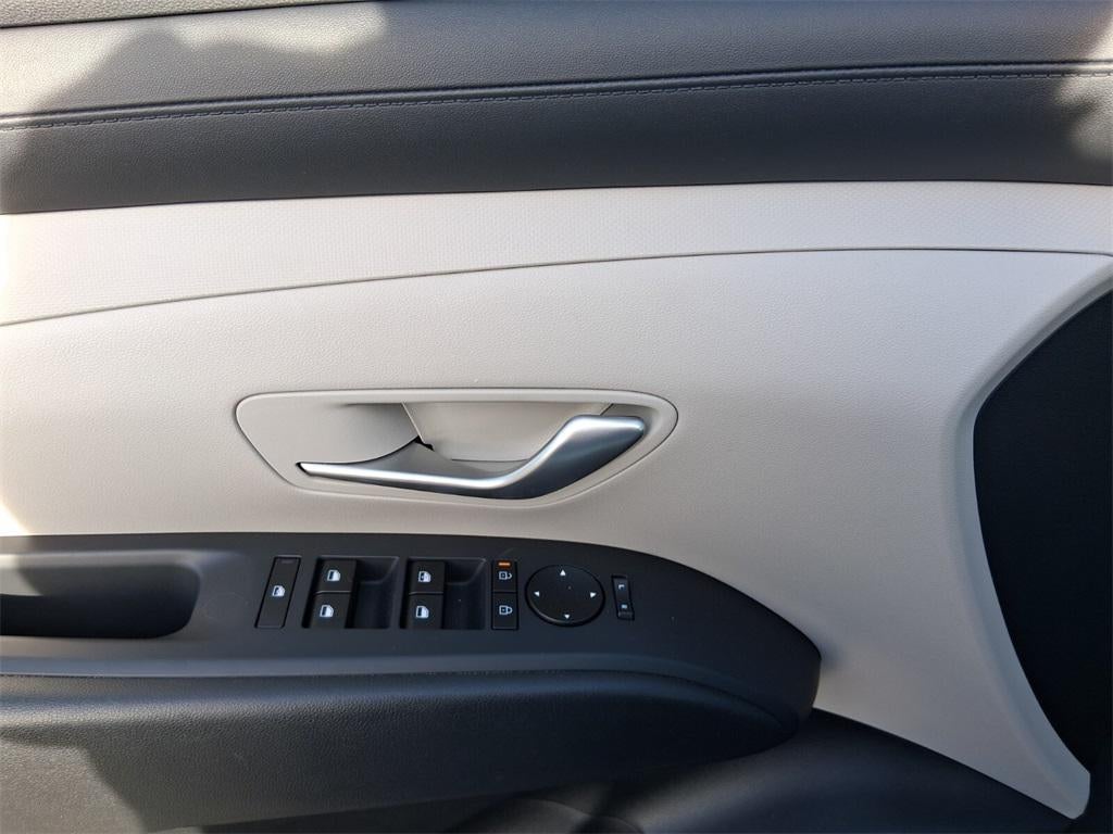 2025 Hyundai TUCSON SE AWD