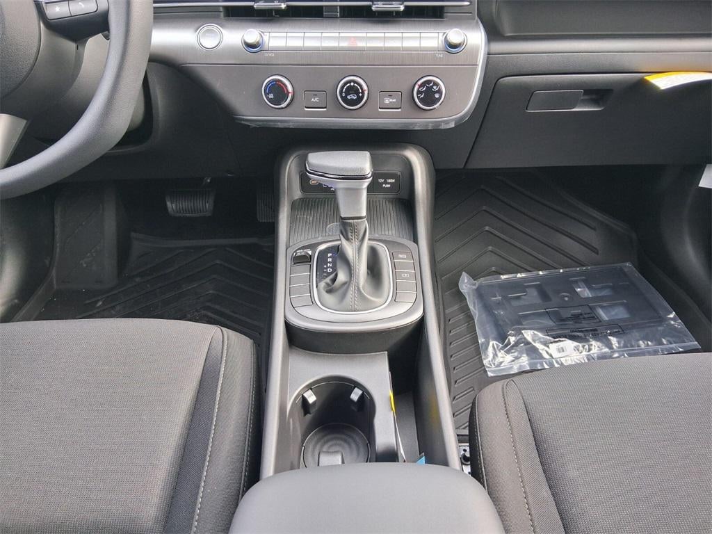 2026 Hyundai KONA SE FWD