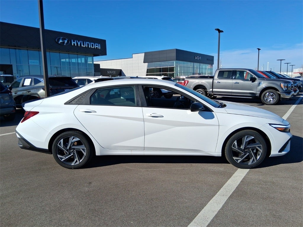 2025 Hyundai ELANTRA SEL Sport