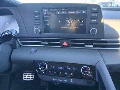 2025 Hyundai ELANTRA SEL Sport