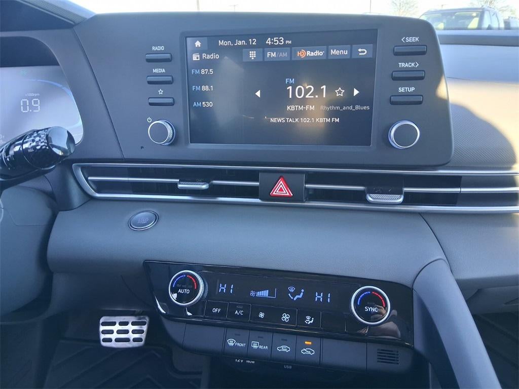 2025 Hyundai ELANTRA SEL Sport