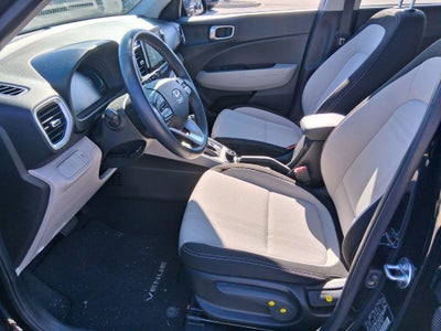 2025 Hyundai VENUE SEL