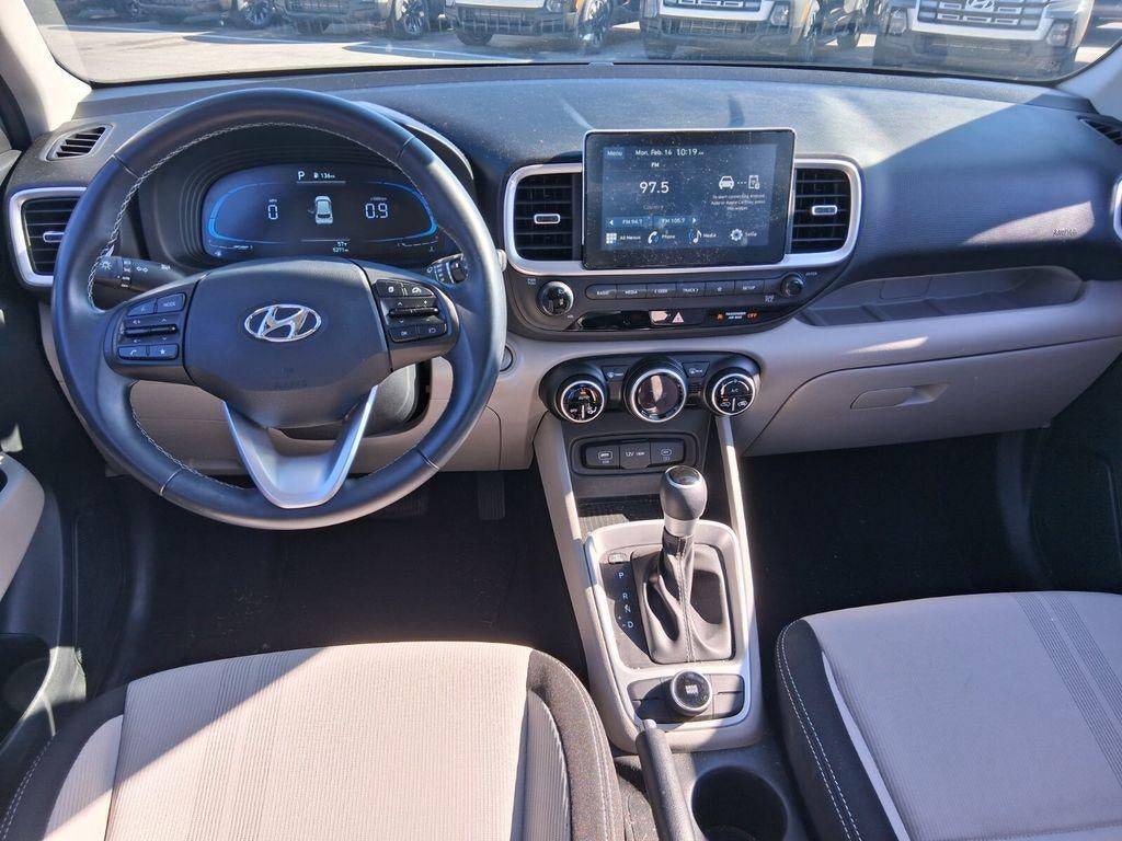 2025 Hyundai VENUE SEL