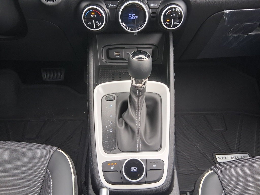 2026 Hyundai VENUE SEL W/Two-Tone Roof