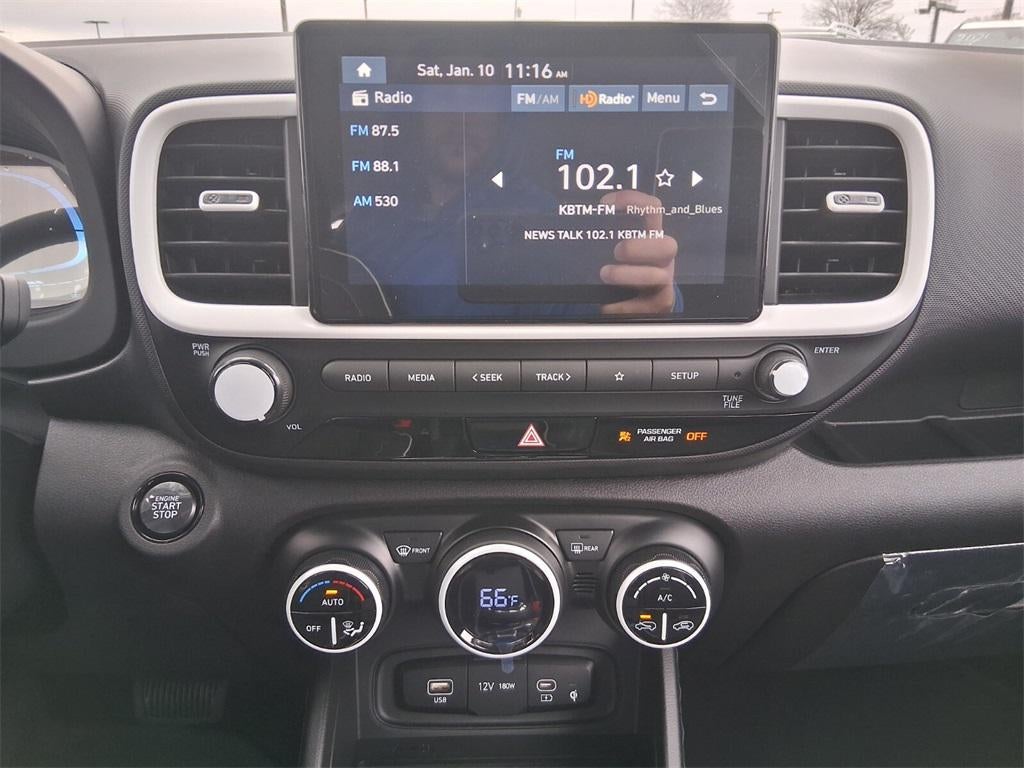 2026 Hyundai VENUE SEL W/Two-Tone Roof