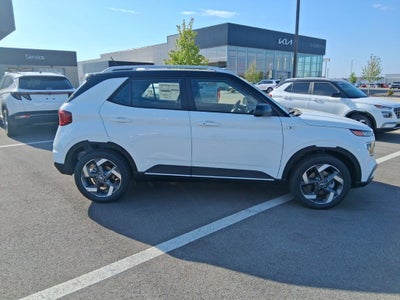 2026 Hyundai VENUE SEL W/Two-Tone Roof