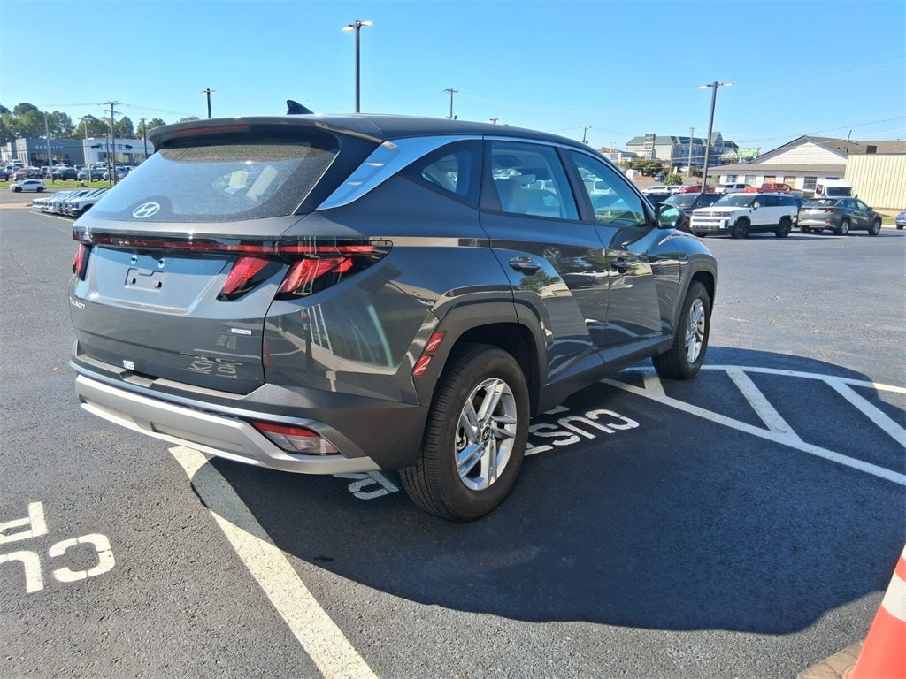 2025 Hyundai TUCSON SE
