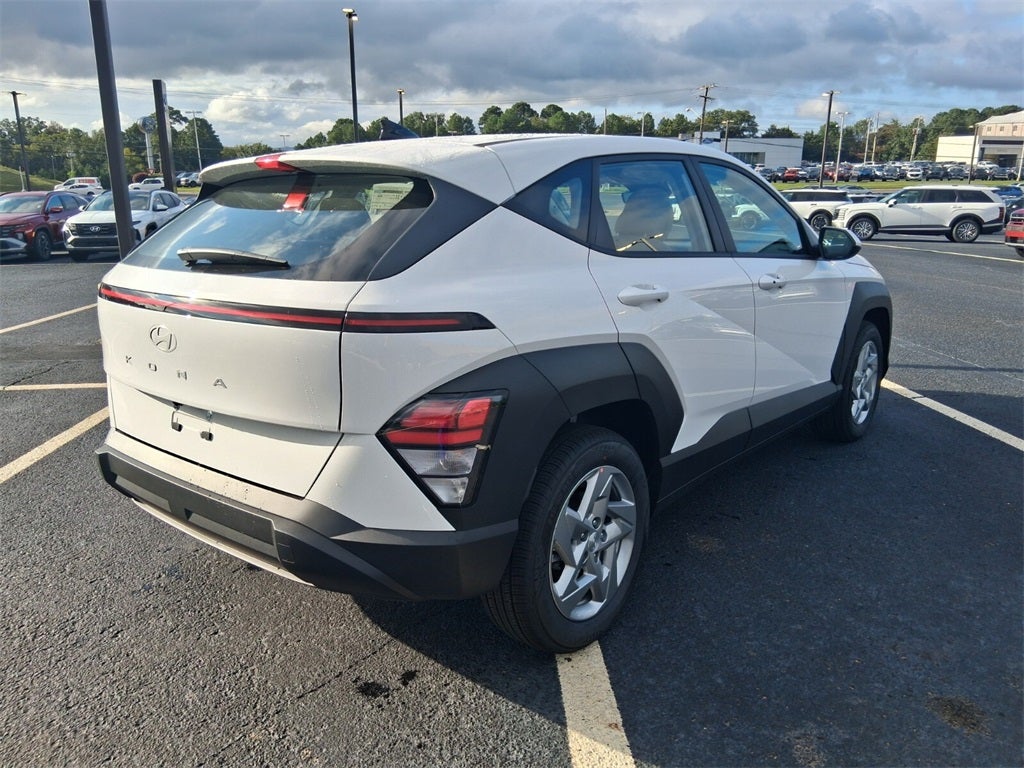 2026 Hyundai KONA SE FWD