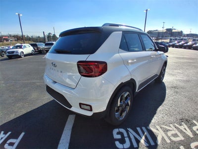 2026 Hyundai VENUE SEL W/Two-Tone Roof