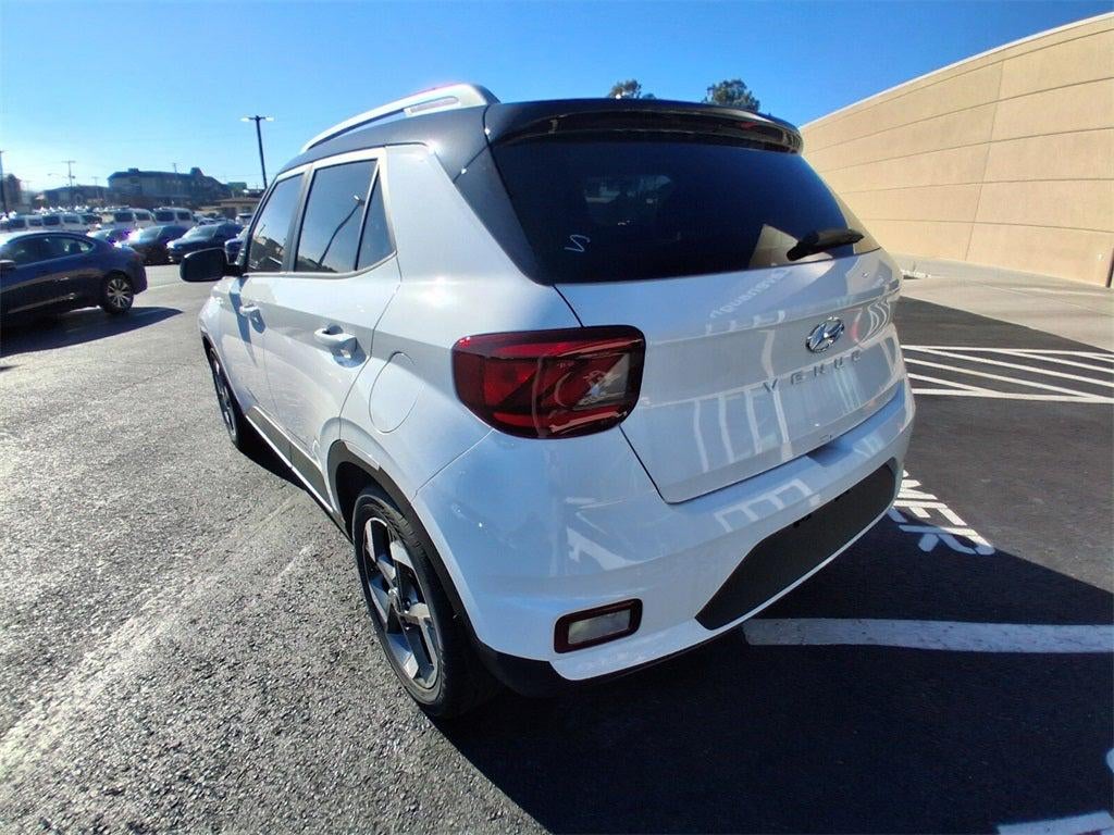 2026 Hyundai VENUE SEL W/Two-Tone Roof