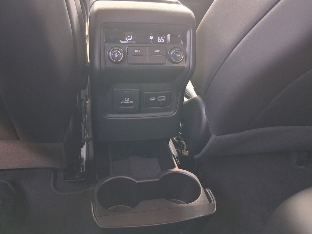 2022 GMC Acadia SLT