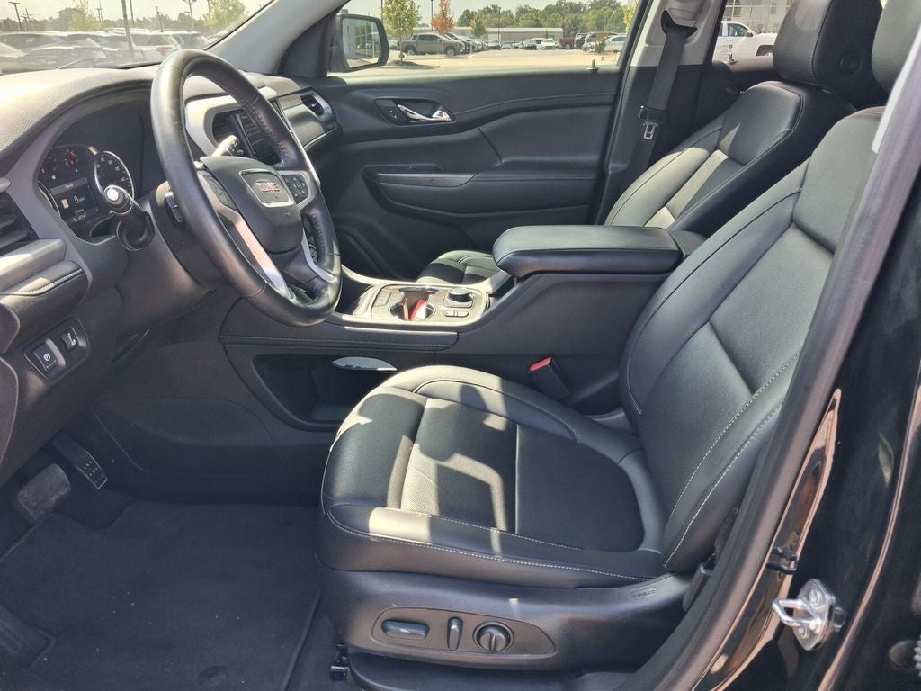 2022 GMC Acadia SLT