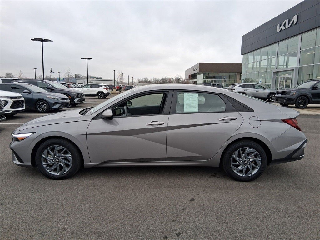 2024 Hyundai ELANTRA SEL